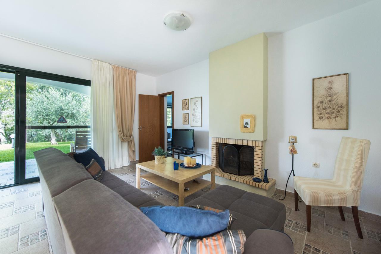 #Luxlikehome - Kriopigi Pines By The Sea 외부 사진